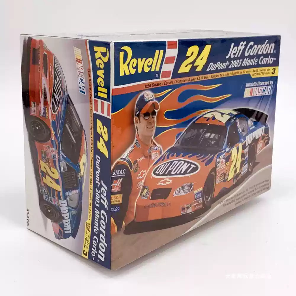 Collectable Revell 24 Jeff Gordon DuPont 2003 Monte Carlo 1:24 Model Car Kit