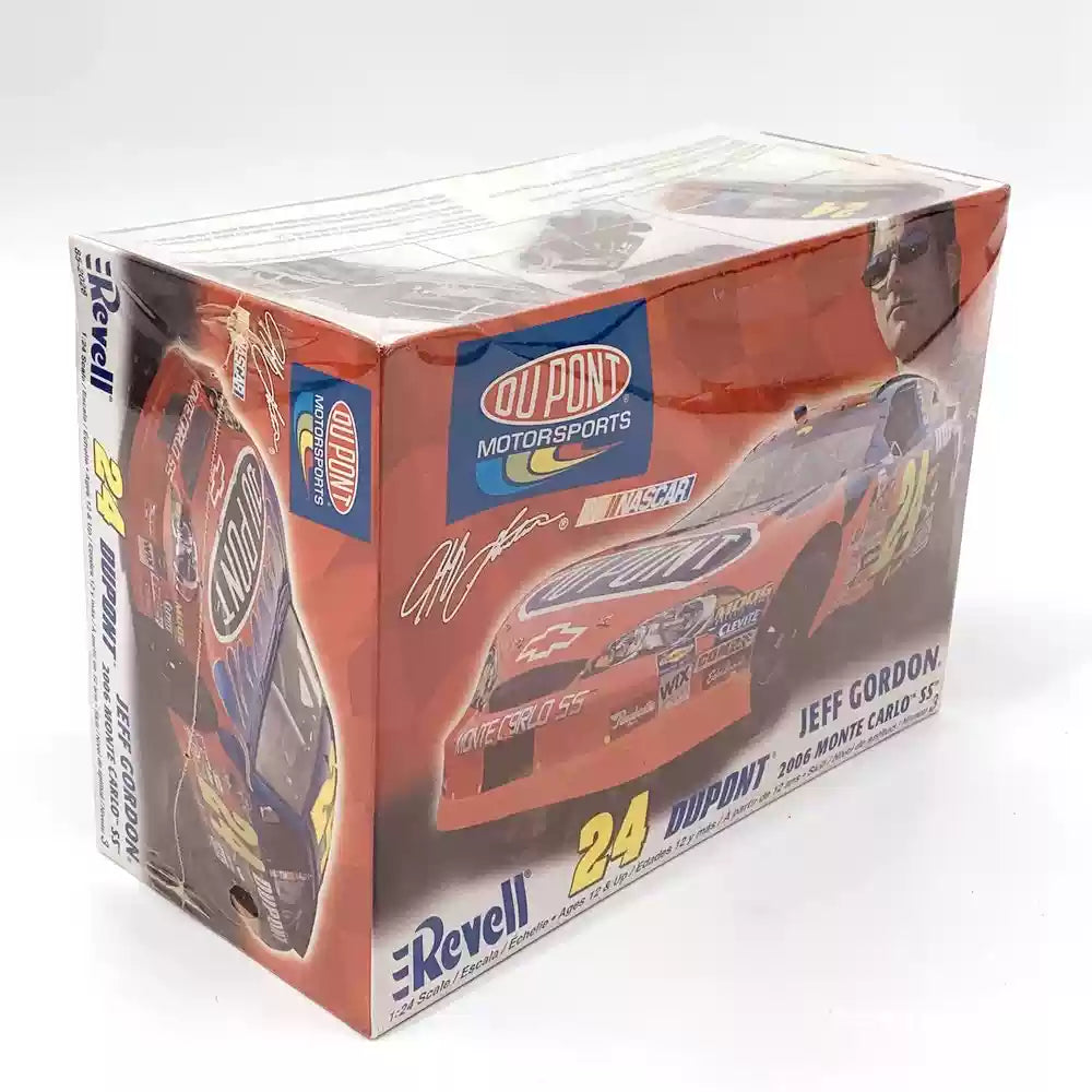 Collectable Revell 24 Dupont Jeff Gordon 2006 Monte Carlo SS 1:24 Model Car Kit