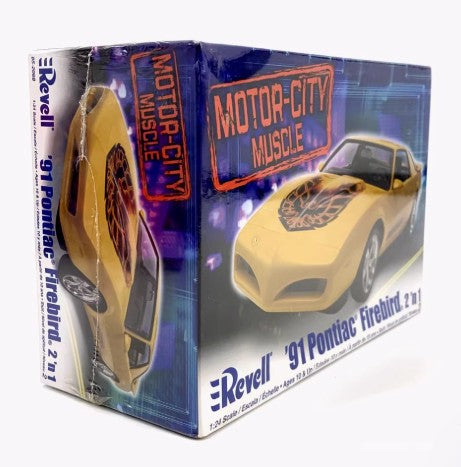 Collectable Revell '91 Pontiac Firebird 1:24 Model Car Kit