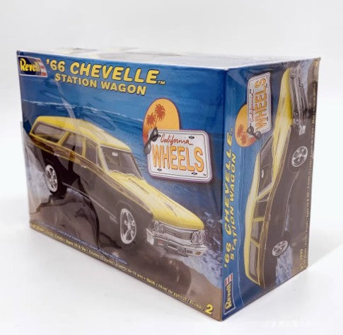 Collectable Revell '66 Chevelle Station Wagon California Wheels 1:25 Model Car Kit