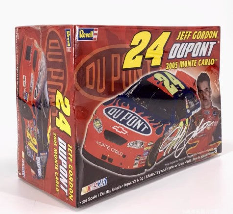 Collectable Revell 24 Nascar Jeff Gordon Dupont 2005 Monte Carlo 1:24 Model Car Kit