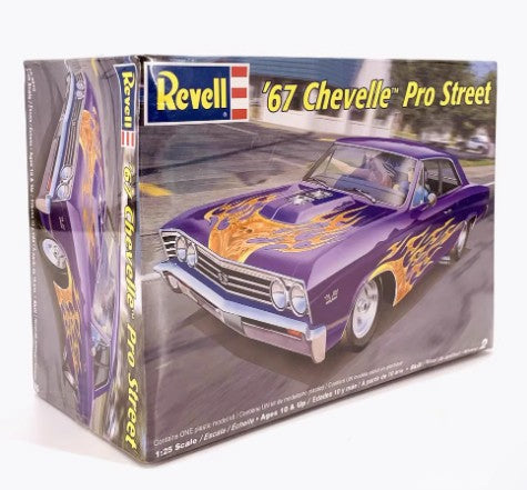 Collectable Revell '67 Chevelle Pro Street 1:25 Model Car Kit