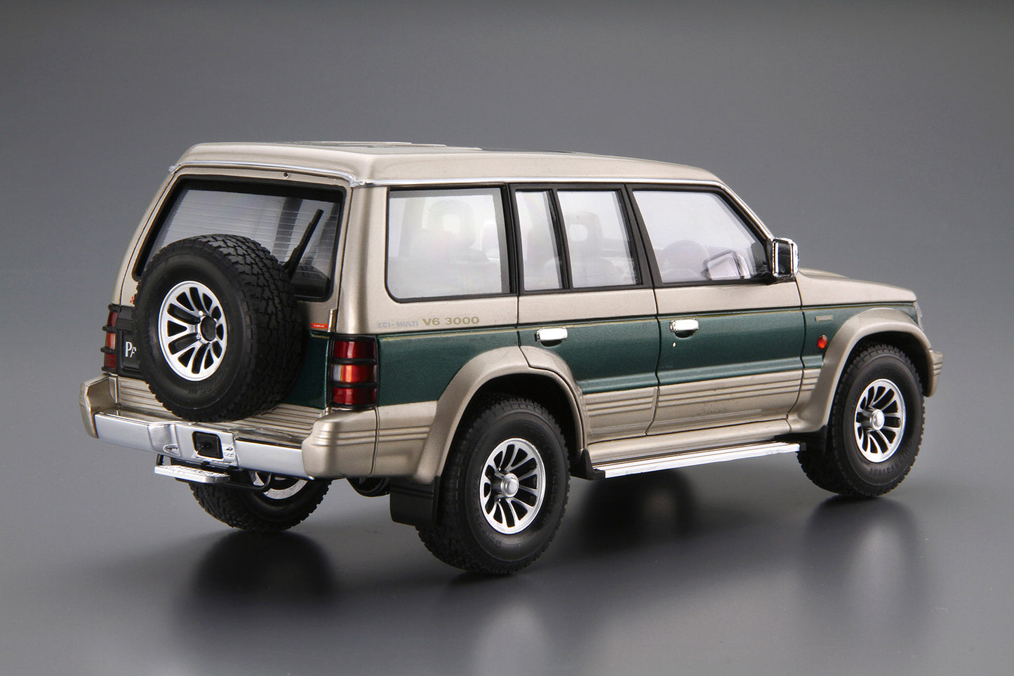 AOSHIMA MODEL CAR No.107 MITSUBISHI V43W PAJERO SUPER EXCEED '91 1:24 Model Kit