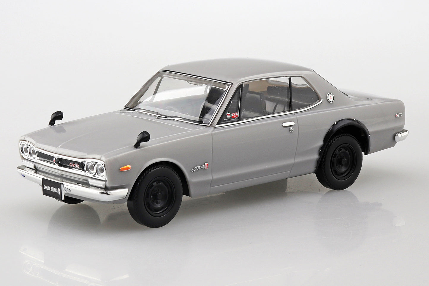 AOSHIMA SNAP KIT No.9-A NISSAN SKYLINE 2000GT-R(SILVER) 1:32 Model Kit