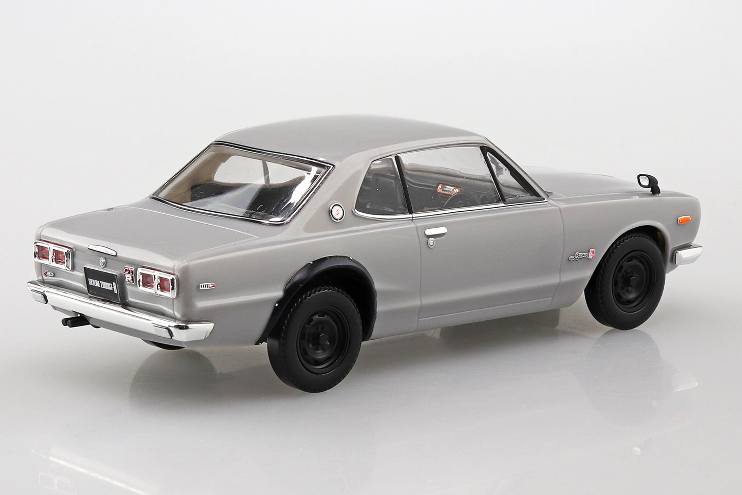 AOSHIMA SNAP KIT No.9-A NISSAN SKYLINE 2000GT-R(SILVER) 1:32 Model Kit
