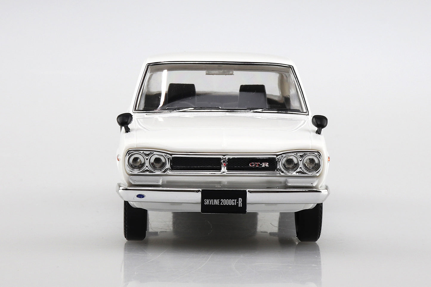AOSHIMA SNAP KIT No.9-B NISSAN SKYLINE 2000GT-R(WHITE) 1:32 Model Kit