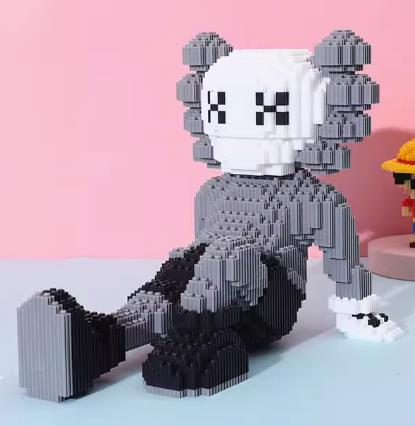 BUILDING BLOCKS BRICKS KAWS BB053 25 X 29 CM 4800 PIECE