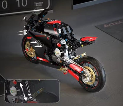 BUILDING BLOCKS BRICKS 1:5 MOTORCYCLE DUCATI V4 BB077 35.4 X 19.4 CM