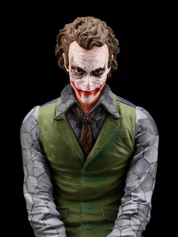 DC COMICS THE JOKER PVCFW001 PVC Figure 30 cm