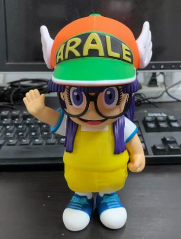 Dr Slump Arale Norimaki Orange Cap PVCF30 PVC Figure 19 cm