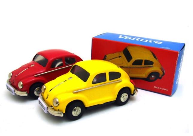 Collectable Vintage Classic Wind-up Metal Tin Toys Volkswagen Beetle MF146 Car 2 Colours