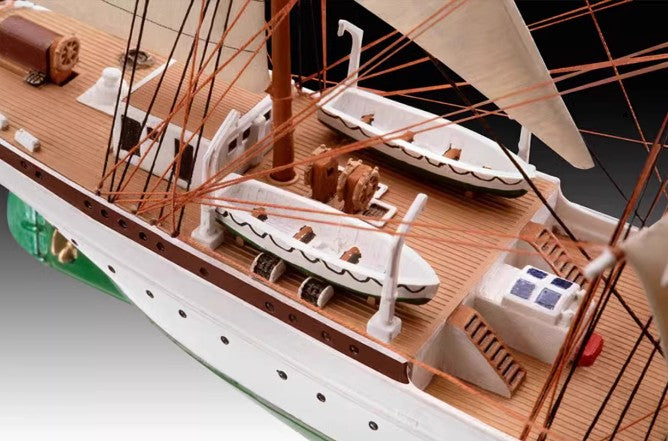 Collectable Revell Gorch Fock Sail Training Ship 1:350 Model Kit