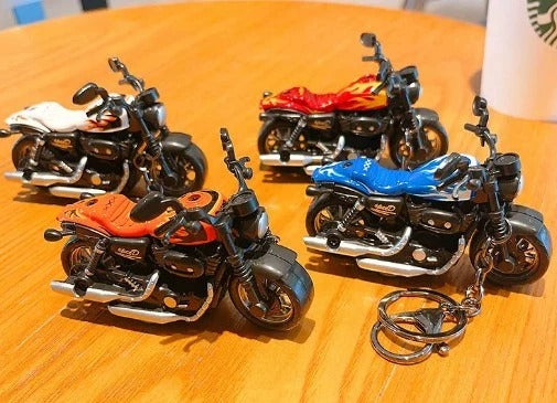 Miniature Alloy Cruiser Motorcycle Pull-Back Toys Keychain Gifts 4 Colours