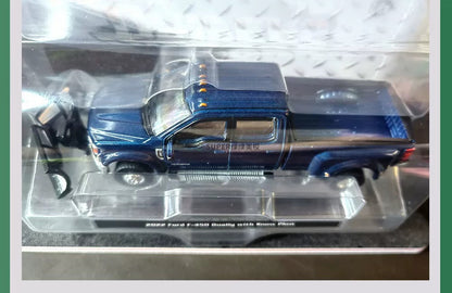 Collectables Greenlight 1:64 Dually Drivers Series 17 2022 Ford F-450 Dually Pickup Truck with Snow Plow Diecast Model Car