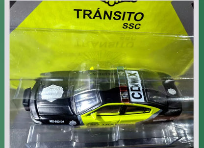 Collectables Greenlight 1:64 2022 Dodge Charger Mexico City Traffic Control Police (Tránsito SSC) Diecast Model Car