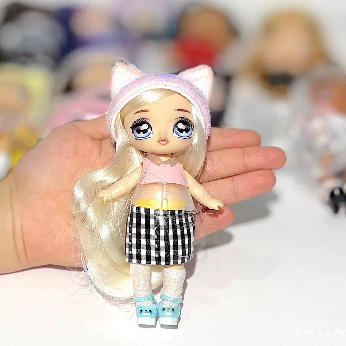 Na! Na! Na! Surprise Minis line Dolls