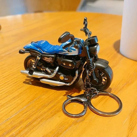 Miniature Alloy Cruiser Motorcycle Pull-Back Toys Keychain Gifts 4 Colours