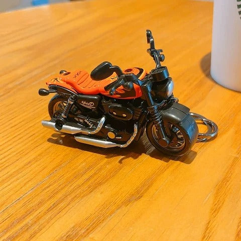 Miniature Alloy Cruiser Motorcycle Pull-Back Toys Keychain Gifts 4 Colours