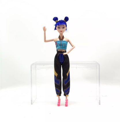 K-POP DEMON HUNTERS ZOEY ACTION FIGURE 30 CM