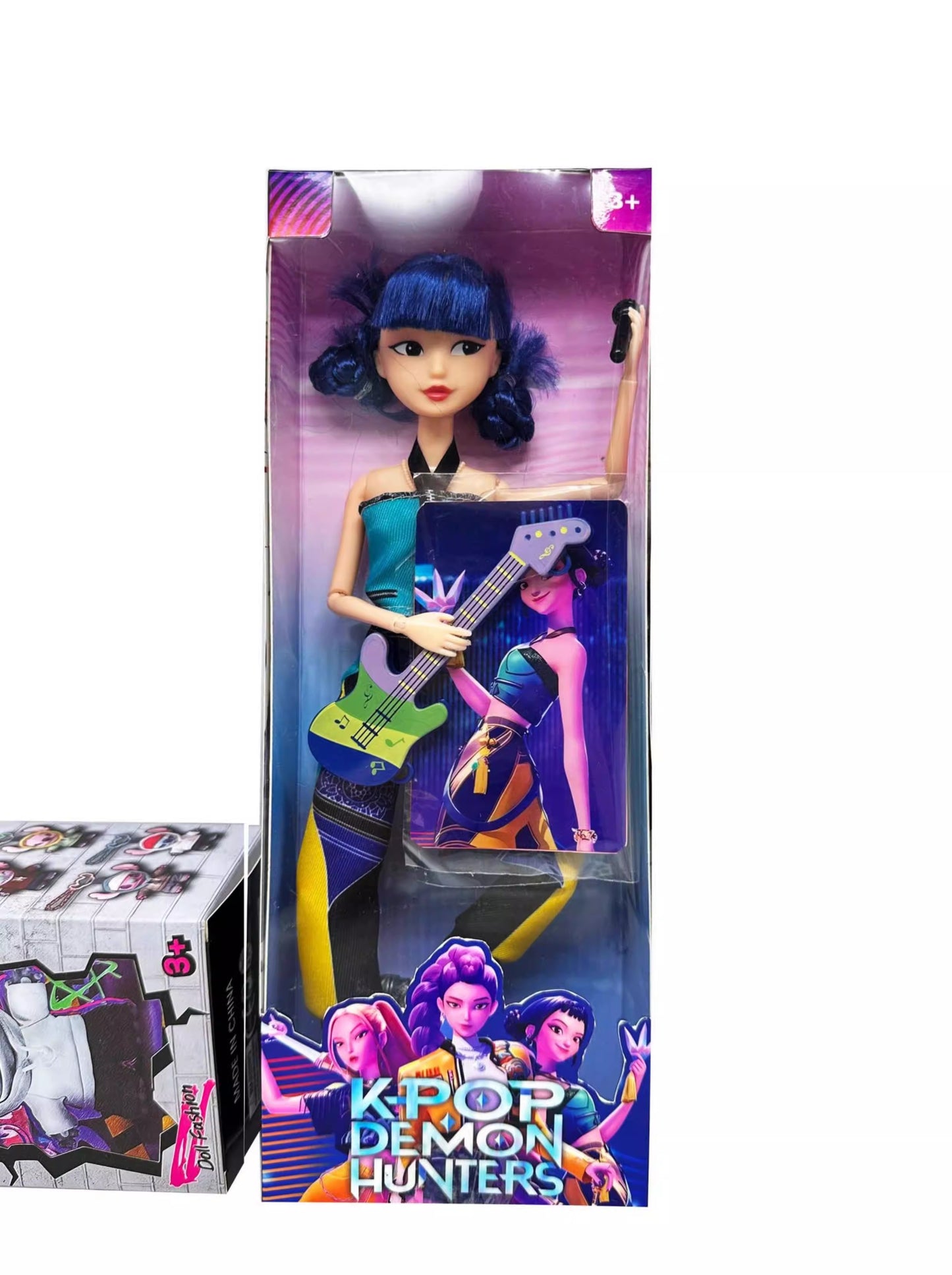 K-POP DEMON HUNTERS ZOEY ACTION FIGURE 30 CM Light Music Features