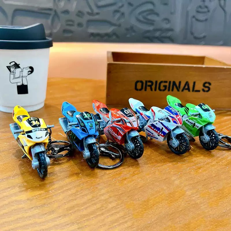 Miniature Racing bikes Motorcycle Pull-Back Toys Keychain Gifts 5 Colours