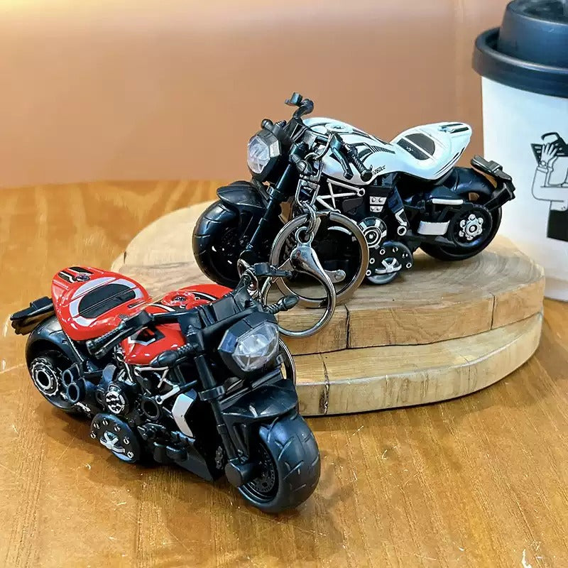 Miniature Cruiser Motorcycle Pull-Back Toys Keychain Gifts 4 Colours